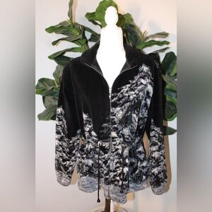 Vintage 1990’s Black Diamond Wolf Wolves Print Fleece Made in USA